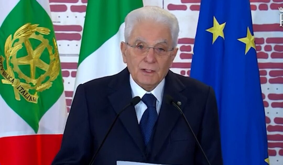 Un nuovo “crinale apocalittico”. Il Presidente Mattarella nel “Giorno della memoria”